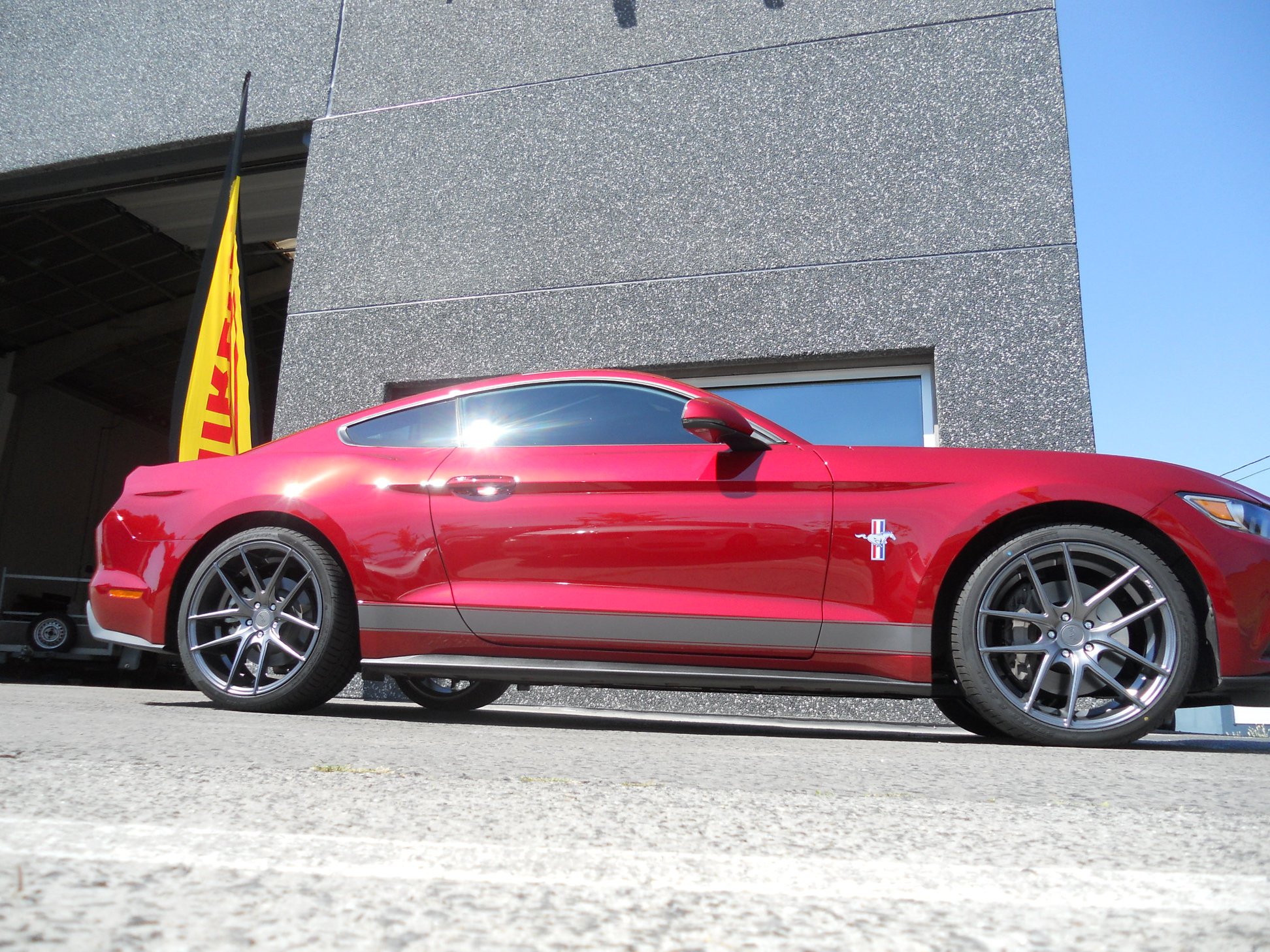 Ford Mustang - 20" Niche Misano