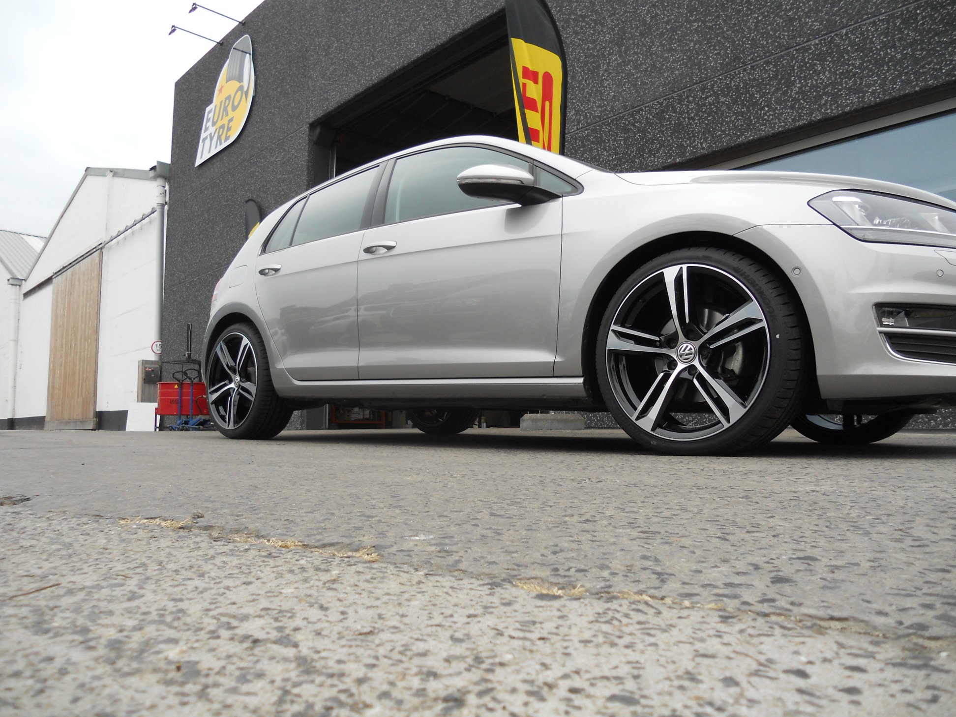 VW Golf - 19" GMP Paky